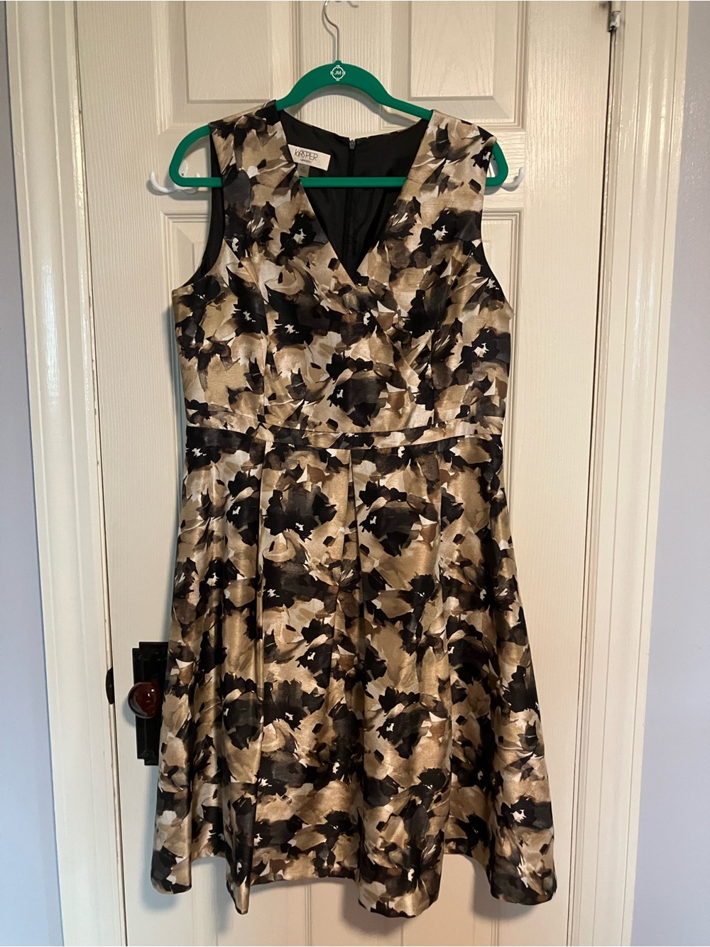 Kasper Gold and Black Floral V-Neck Midi Dress